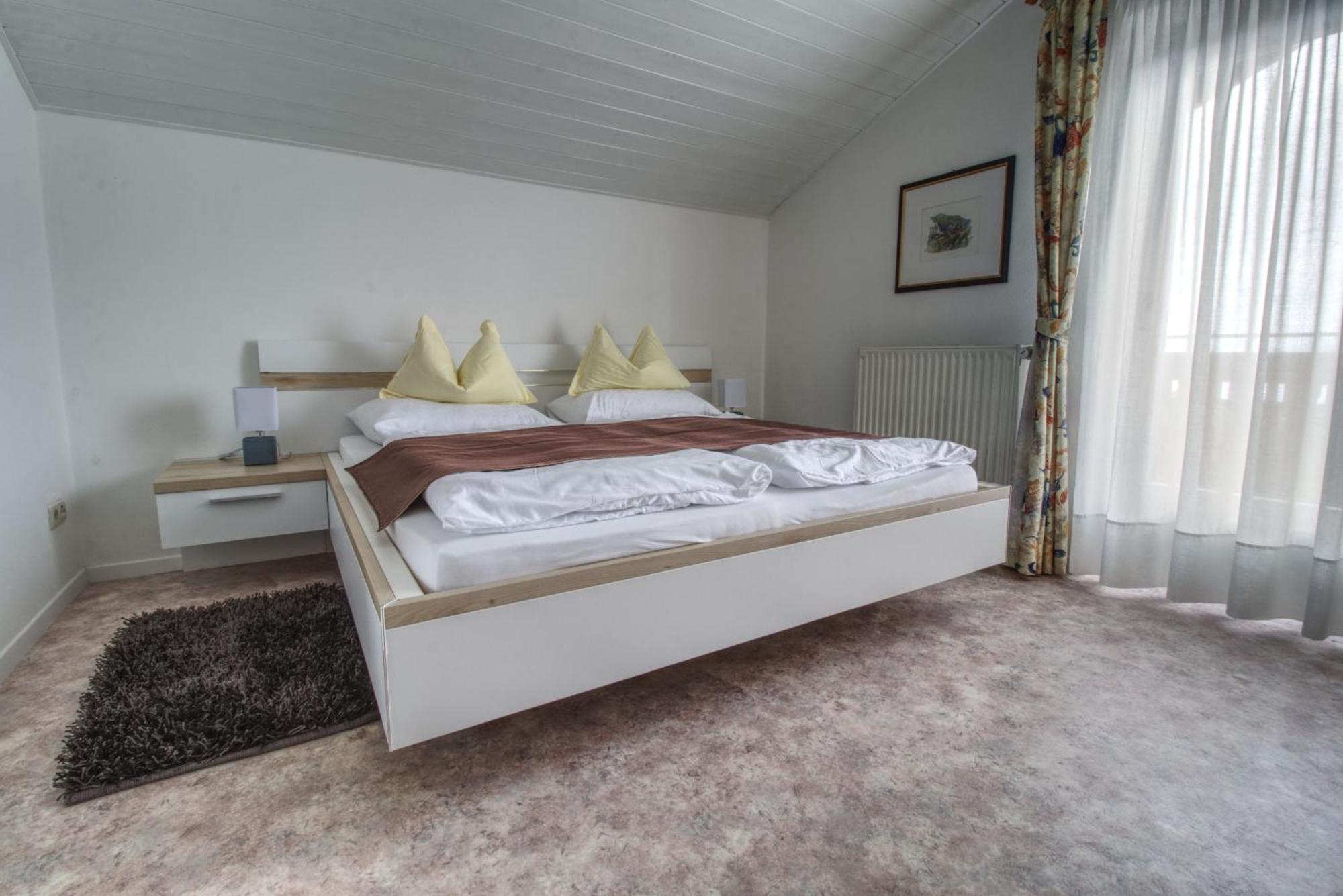 Garni Sonnegg Bed & Breakfast Petersberg Екстериор снимка